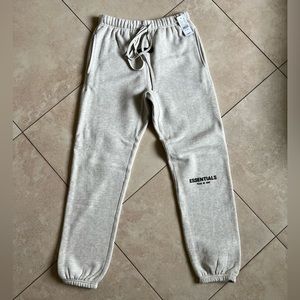 Essentials Fear of God Sweatpants in Light Oatmeal Size XS